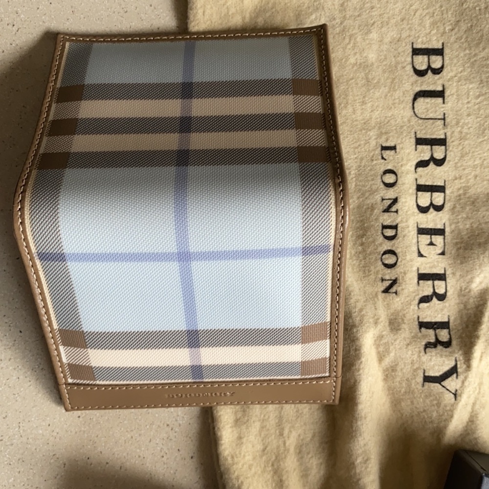 Burberry Card Wallet - Picture 2 of 6